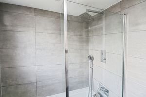 ASPEN CLOSE- click for photo gallery